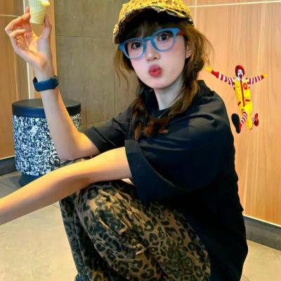 神医小娇妻下山